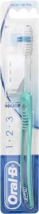 ORALB INDICATOR SPAZZOLINO MANUALE TESTINA MEDIA DIMENSIONE 40 - Luckyfarma.it