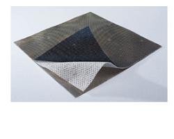 MEDICAZIONE A BARRIERA ANTIMICROBICA MULTISTRATO CON NANOCRISTALLI DI ARGENTO 5X5CM 5 PEZZI - Luckyfarma.it