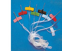 AGO A FARFALLA GAUGE23 STERILE UTILIZZATO PER TERAPIA INFUSIONALE CONFEZIONE SINGOLA SCATOLA 100 PEZZI - Luckyfarma.it