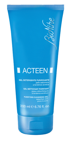 AKNET GEL DETERGENTE PURIFICANTE 200 ML - Luckyfarma.it