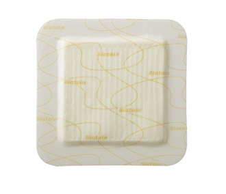 MEDICAZIONE BIATAIN IN SCHIUMA DI POLIURETANO CON BORDO ADESIVO IN SILICONE 10X10 CM 10 PEZZI - Luckyfarma.it