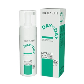DAY BY DAY MOUSSE DETERGENTE PURIFICANTE 150 ML - Luckyfarma.it