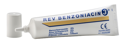REV BENZONIACIN 3 CREMA 30 ML - Luckyfarma.it